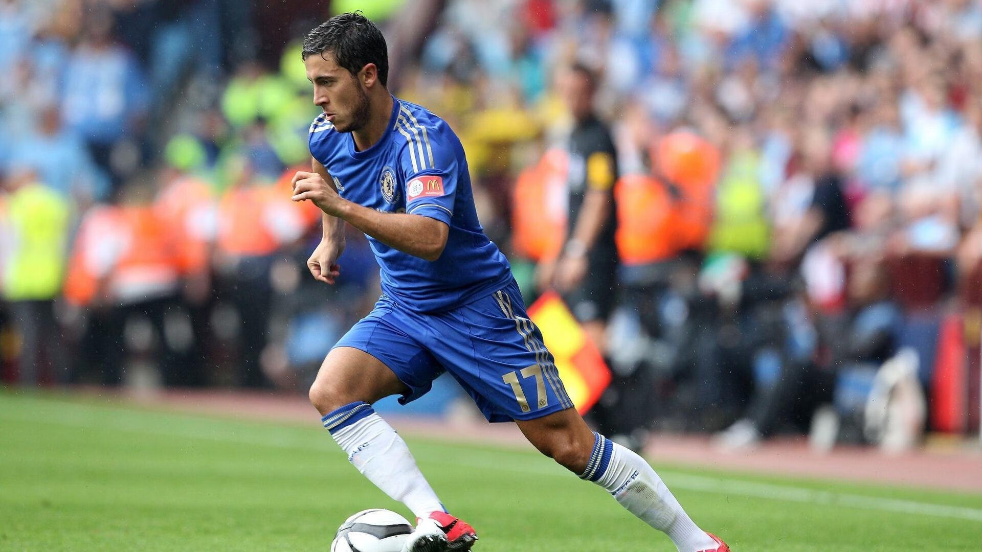 mk体育直播官网-多重身份展示魅力!前热刺铁卫生涯之余积极尝试文艺生活,热刺新后卫